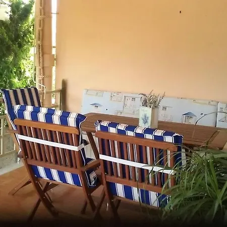 Kato Posidonia Sounio. The House With Lemon Trees Σπίτι διακοπών Λαύριο