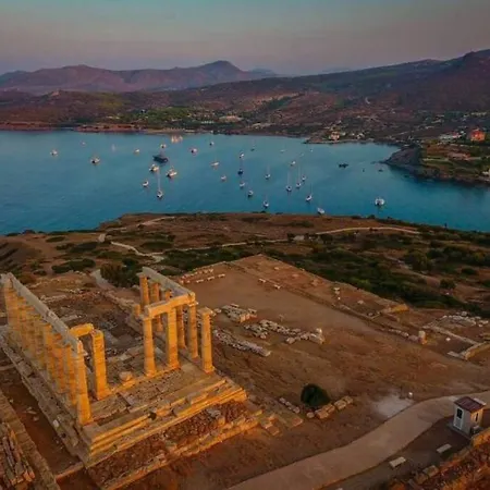 Kato Posidonia Sounio. The House With Lemon Trees